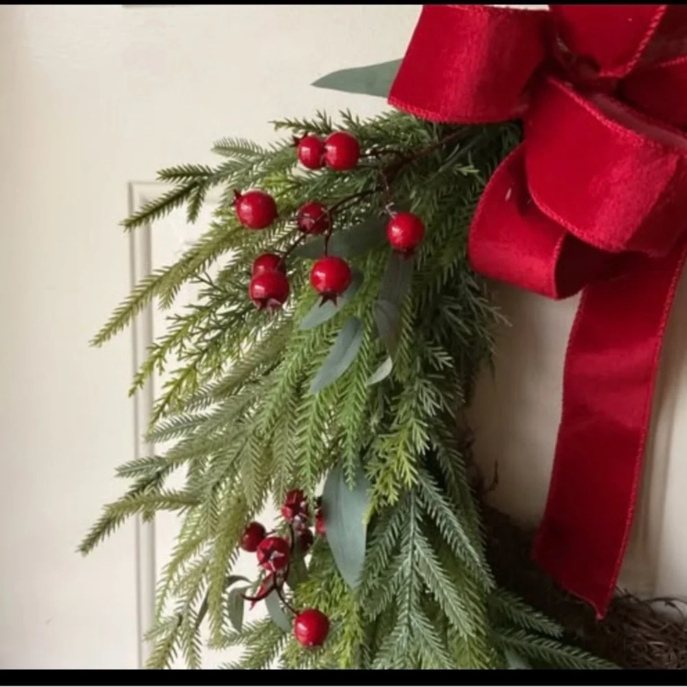 Christmas Door Wreath NWOT
